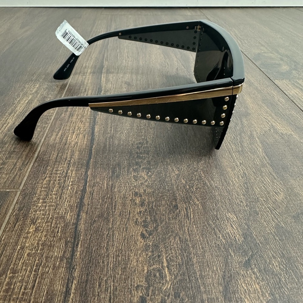 Versace
Shield Sunglasses, 144mm - Picture 15 of 15